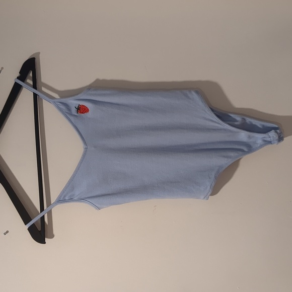 Strawberry 🍓 detail bodysuit - Picture 1 of 2